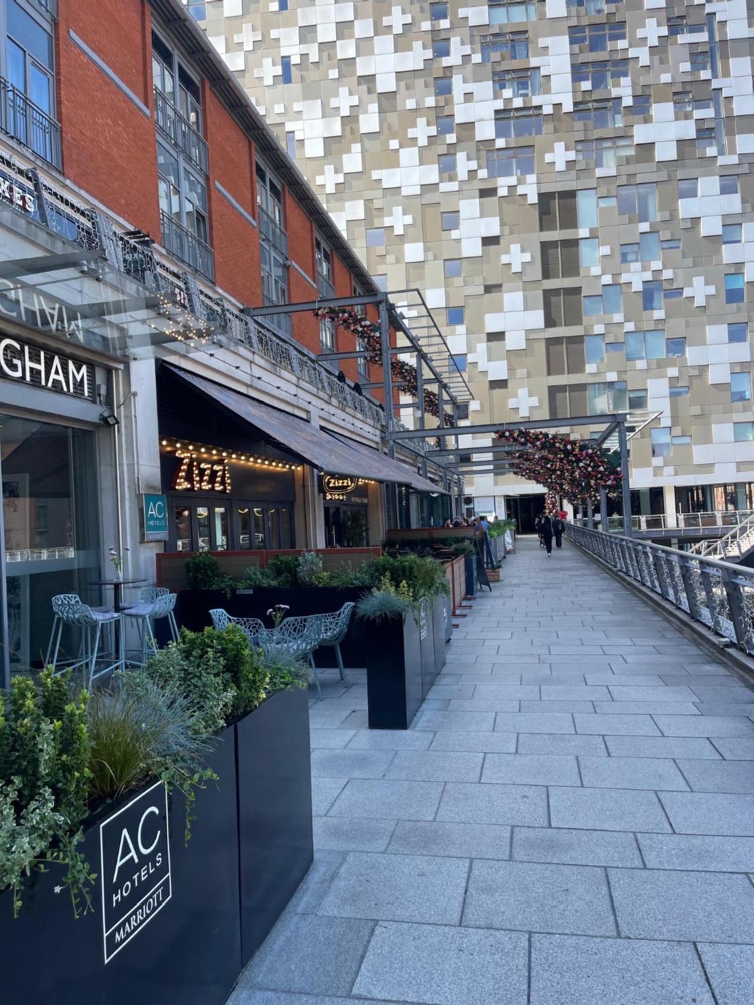 Canal Side Living Apartment Birmingham